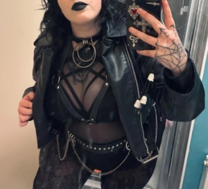 Debela goth devojka