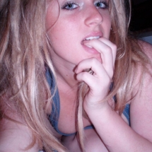 seksi plavusa zavodnica jebozovnog glasa