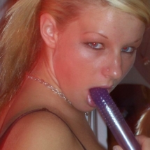 drolja koja mnogo voli da se jebe drolja koja mnogo voli da se jebe